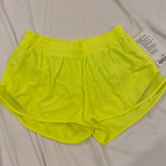 lululemon athletica Pants - Lululemon Hotty hot shorts